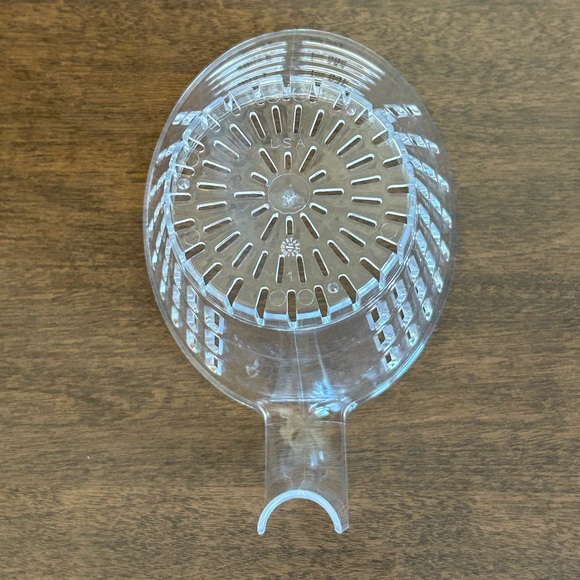 Pampered Chef Kitchen Pampered Chef Easy Read Measuring Colander